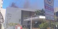 Incêndio atinge o Teatro Castro Alves, em Salvador (BA)  Foto: Reprodução/Twitter/@allmota
