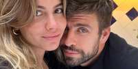 Piqu&eacute; posta primeira foto com Clara Ch&iacute;a e movimenta web.  Foto: Reprodu&ccedil;&atilde;o, Instagram / Purepeople