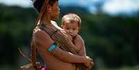 Crise no território yanomami ganhou notoriedade após visita de autoridades do novo governo brasileiro  Foto: Andressa Anholete/Getty Images / BBC News Brasil