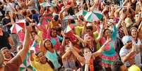 Viva o Carnaval - Parece algo inimaginável nos dias atuais, mas a verdade é que já teve um tempo em que era possível dar uma escapadinha da casa mais vigiado do Brasil.  Foto: Prefeitura de Recife / Flipar