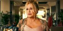 Além de "The White Lotus": conheça outras produções com Jennifer Coolidge -  Foto: Divulgação/HBO Max / Famosos e Celebridades