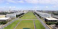 A Esplanada dos Ministérios, em frente ao Congresso Nacional, em Brasília  Foto: Marcello Casal Jr./Agência Brasil / Estadão