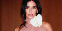 Bruna Marquezine deixou os fãs enlouquecidos ao publicar, na tarde desta quinta-feira (16), uma série de fotos com um look totalmente transparente.  Foto: Divulgação, João Viegas / Purepeople