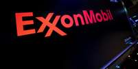 Logo da ExxonMobil em display na bolsa de Nova York
17/02/2023
REUTERS/Brendan McDermid  Foto: Reuters