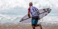 Kelly Slater já foi campeão mundial de surfe onze vezes (Foto: AFP)  Foto: Lance!