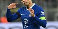 Thiago Silva &eacute; o capit&atilde;o do Chelsea, da Inglaterra (Foto: INA FASSBENDER / AFP)  Foto: Lance!