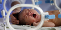 Na China, a taxa total de fecundidade estimada para 2022 é de 1,18 filho por mulher — uma queda substancial em relação às décadas anteriores  Foto: Getty Images / BBC News Brasil