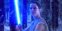 Sabres de luz são as famosas armas dos Jedi em Star Wars  Foto: Disney / Divulgação