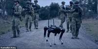 Exército Australiano trabalha com robô controlado pela mente   Foto: Exército Australiano