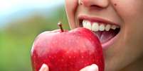 Benefícios da maçã / Foto: Shutterstock / Saúde em Dia