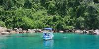 Traineira parada na Lagoa Azul.  Foto: Vilamir Azevedo/Wikimedia Commons / Viagem e Turismo