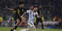 Messi brilha em amistoso da Argentina (Foto: JUAN MABROMATA / AFP)  Foto: Lance!