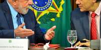 O presidente Lula com o ministro Fernando Haddad  Foto: Marcelo Camargo/Agência Brasil