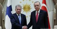 O presidente da Finlândia, Sauli Niinisto, reuniu-se com seu homólogo turno, Recep Tayyip Erdogan, em Ancara em 17 de março   Foto: DW / Deutsche Welle