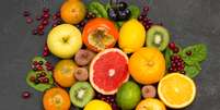 As frutas são ricas em fibras, vitaminas e minerais  Foto: Olena Ukhova | Shutterstock / Portal EdiCase