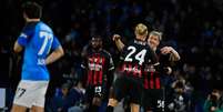 Milan não toma conhecimento do Napoli e atropela rival (Foto: TIZIANA FABI / AFP)  Foto: Lance!