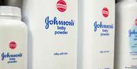 Johnson & Johnson afirma que seu talco para bebês é seguro, apesar da denúncia de conter amianto, um cancerígeno  Foto: DW / Deutsche Welle