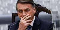 O ex-presidente Jair Bolsonaro vai prestar depoimento à Polícia Federal no caso que investiga a entrada de joias dadas pela Arábia Saudita à sua família  Foto: Reuters / BBC News Brasil