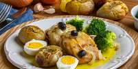 Bacalhau com batatas ao murro  Foto: Bnetto | Shutterstock / Portal EdiCase