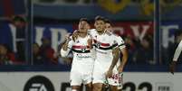 Erison, do S&atilde;o Paulo, comemora gol marcado contra o Tigre pela Sul-Americana, nesta quinta-feira, 6.  Foto: Agustin Marcarian / Reuters