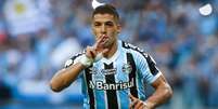 Luis Suárez, do Grêmio, comemora gol marcado em cobrança de pênalti na final contra o Caxias pelo Campeonato Gaúcho, neste sábado, 8.  Foto: Pedro H. Tesch/Agif / Gazeta Press