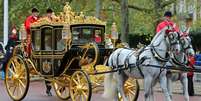 A carruagem do Jubileu de Diamante, vista aqui em uma foto de 2019, será usada para levar o rei para a cerimônia de coroação  Foto: Getty Images / BBC News Brasil