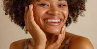 Sorriso bonito sem procedimentos estéticos? Saiba se é possível -  Foto: Shutterstock / Saúde em Dia