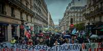 A polêmica Reforma da Previdência levou multidões às ruas nas principais cidade da França Crédito  Foto: Kiran Ridley/Getty Images / Perfil Brasil