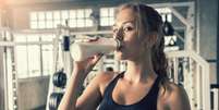 Whey protein deve ser consumido de maneira equilibrada  Foto: Supavadee butradee | Shutterstock / Portal EdiCase