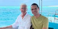 Paul O'Grady e André Portasio se conheceram em 2006; estavam casados desde 2017  Foto: Reprodução/Instagram