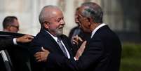 Lula e o presidente português Marcelo Rebelo de Sousa, durante visita a Portugal  Foto: REUTERS/Rodrigo Antunes