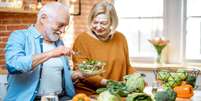 Alimentação e longevidade: o que comer para viver mais? -  Foto: Shutterstock / Saúde em Dia