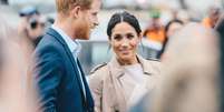 Meghan Markle e príncipe Harry estão envolvidos em diversas polêmicas -  Foto: Shaun Jeffers / Shutterstock / Alto Astral