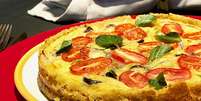 Quiche low carb, sem farinha, com grão de bico e recheio "pizzaiolo"  Foto: Bake and Cake Gourmet