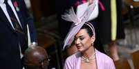 Katy Perry escolheu um chapéu cansativo para a coroação de Charles  Foto: Gareth Cattermole / Reuters