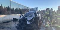 Tesla pega fogo em rodovia dos EUA  Foto: Metro Fire of Sacramento