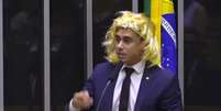 Nikolas Ferreira durante fala transf&oacute;bica na C&acirc;mara dos Deputados, no dia 8 de mar&ccedil;o  Foto: Reprodu&ccedil;&atilde;o/Youtube