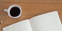 Bebida aliada: caf&eacute; &eacute; companheiro durante as longas sess&otilde;es de estudo  Foto: Unsplash/Reprodu&ccedil;&atilde;o / Guia do Estudante