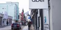 Logo da Uber em Davos, Su&iacute;&ccedil;a
20/01/2023
REUTERS/Arnd Wiegmann  Foto: Reuters