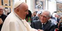 Papa Francisco e Martin Scorsese se encontram no Vaticano  Foto: Twitter/@vaticannews_pt/Divulgação / Estadão
