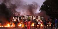 Povo guarani bloqueia rodovia em S&atilde;o Paulo contra marco temporal  Foto: Rovena Rosa/Ag&ecirc;ncia Brasil