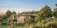 H&aacute; uma por&ccedil;&atilde;o de casas para viver dias dignos de filme na Toscana.  Foto: Villa Vignalunga / Airbnb/ / Viagem e Turismo
