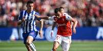 O portista Matheus Uribe (esquerda) luta pela bola com Ricardo Horta, do Braga- Patricia de Melo Moreira/AFP via Getty Images  Foto: Jogada10
