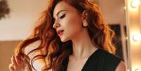 Saiba como cuidar dos cabelos ruivos para mantê-los saudáveis -  Foto: Shutterstock / Alto Astral