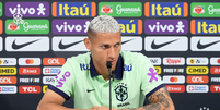 Richarlison durante a coletiva de imprensa &ndash;  Foto: Reprodu&ccedil;&atilde;o / Jogada10