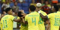 Casemiro destaca luta contra racismo e afirma: 'Copa do Mundo já começou'  Foto: REUTERS/Albert Gea