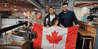 Família mentorada pela Cebrusa embarcando para o Canadá   Foto: Divulgação