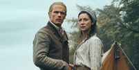 Jamie e Claire no material promocional da 7ª temporada.  Foto: Adoro Cinema