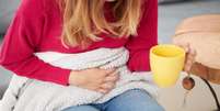 5 dicas para aliviar as dores da cólica menstrual no frio -  Foto: Shutterstock / Saúde em Dia