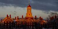 Dois casos diante da Suprema Corte alegam discriminação contra candidatos asiáticos e brancos nos programas de admissão da Universidade Harvard (na foto) e da Universidade da Carolina do Norte.  Foto: Rose Lincoln/Harvard University / BBC News Brasil